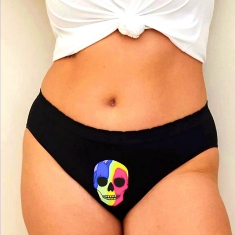 ❤️NWT TORRID PANTY - RAINBOW SKULL SEAMLESS HIPSTER HALLOWEEN SIZE 4X